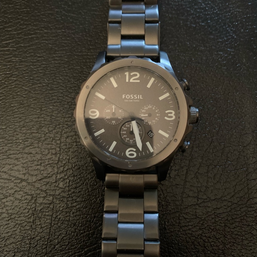 Men’s Fossil Watch - great condition!